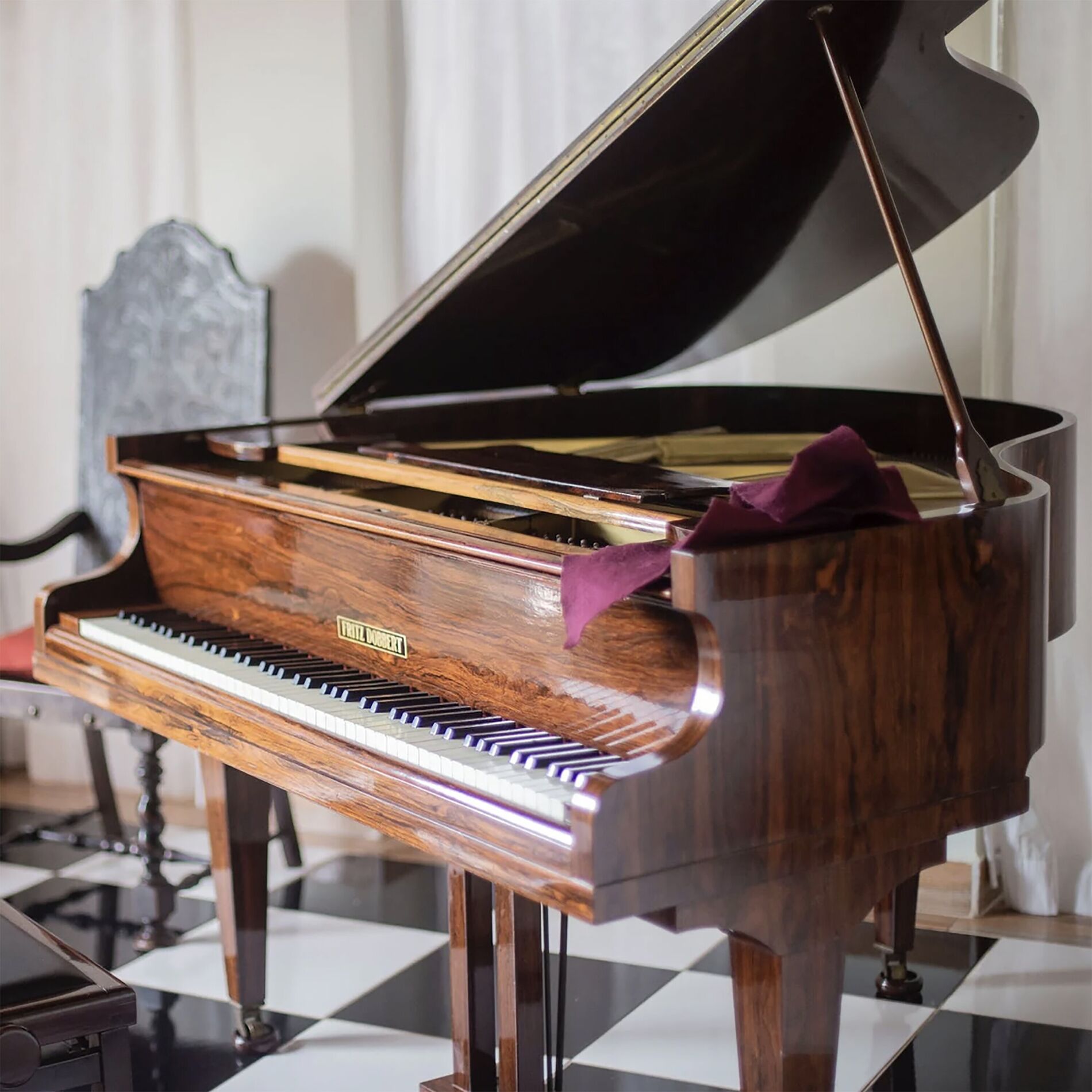Album cover of Nirvana - Heart Shaped Box - Piano Cover