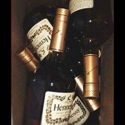 Cover of HennyTrip