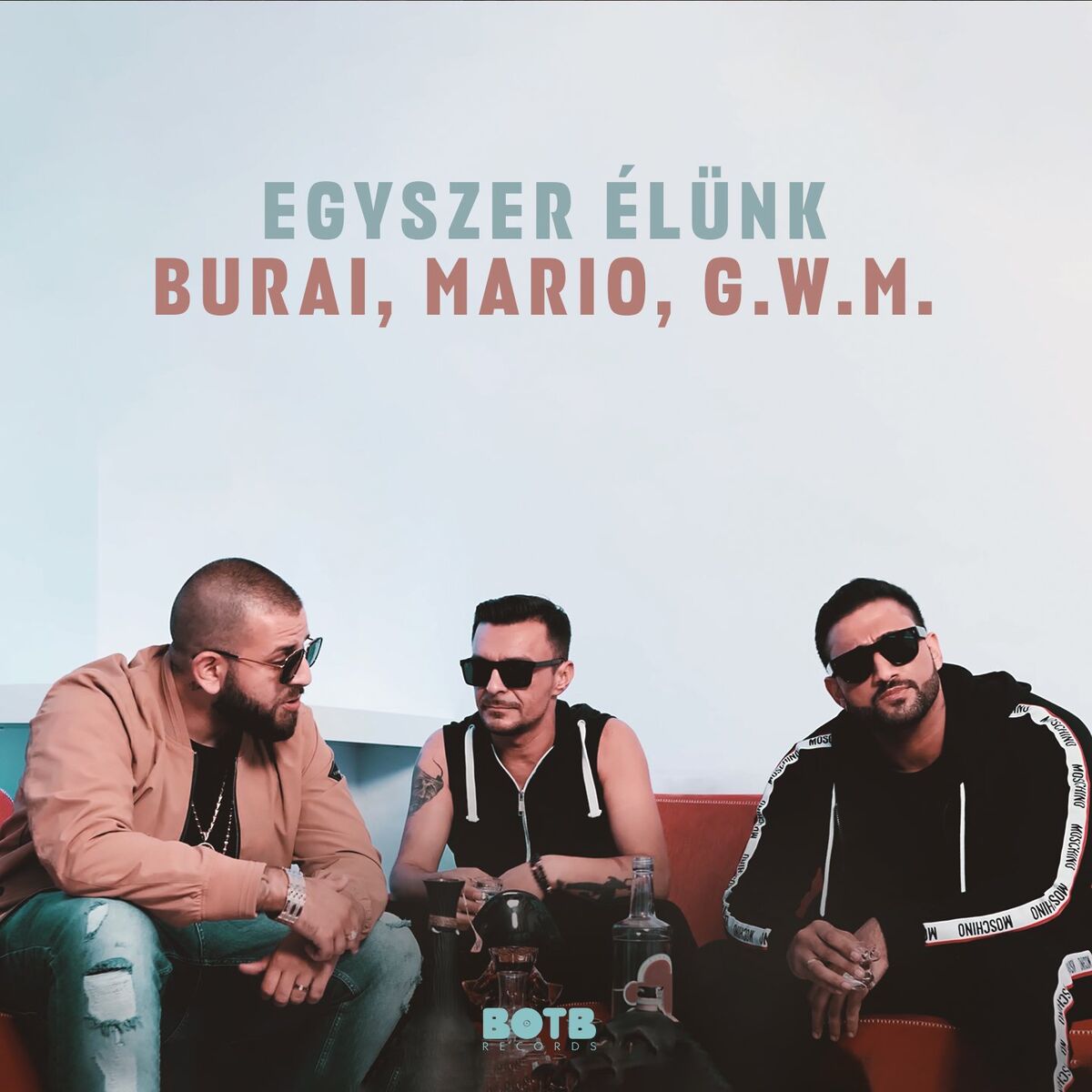 Album cover of Egyszer Élünk