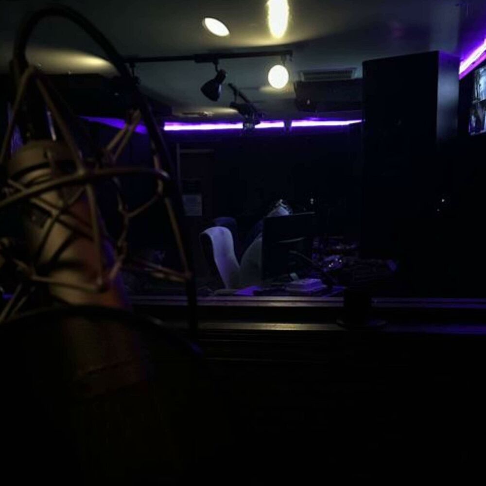 Picture of never trip (feat. Percstro)