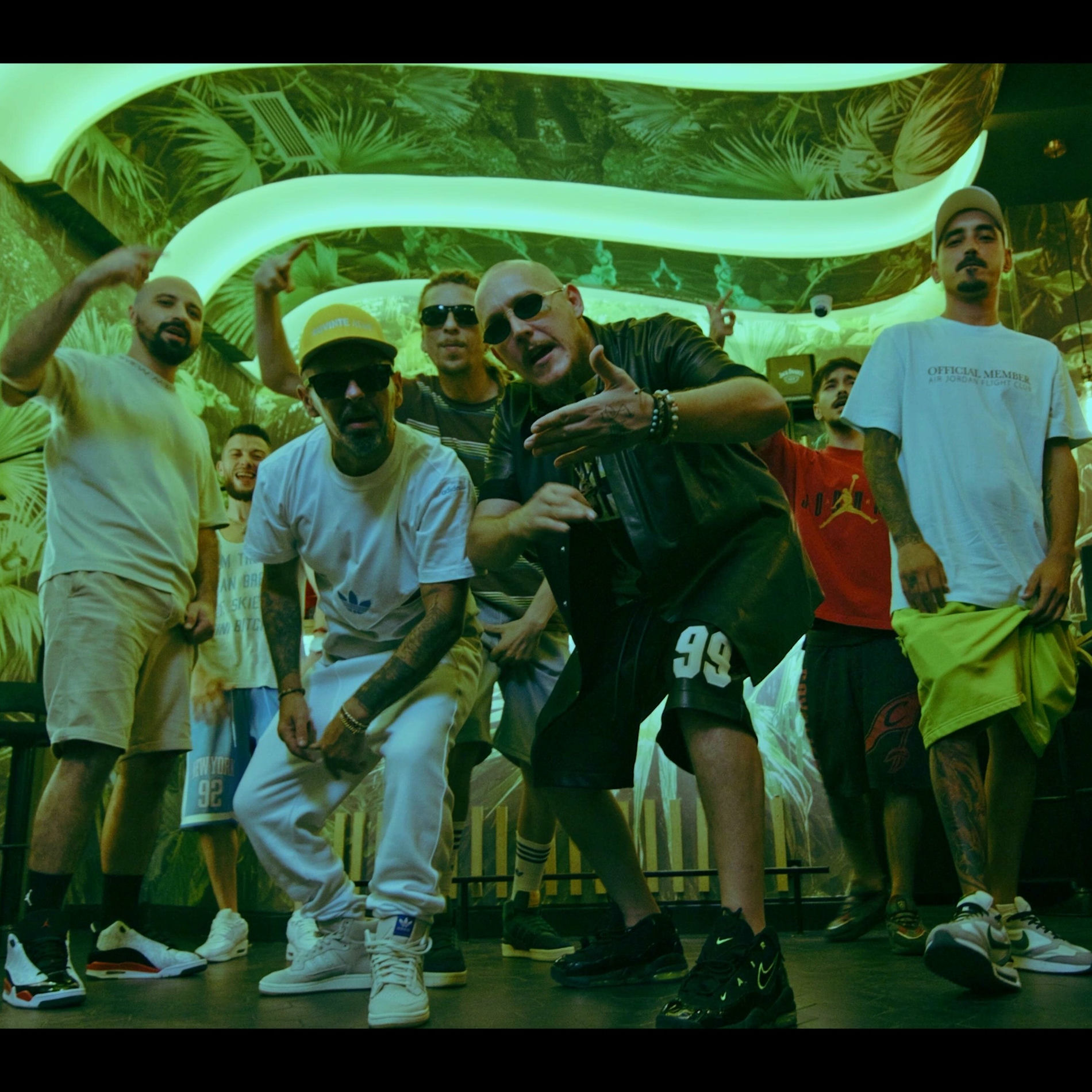 Album cover of De Pe Calea Victoriei (feat. What's UP & Bulgaru)