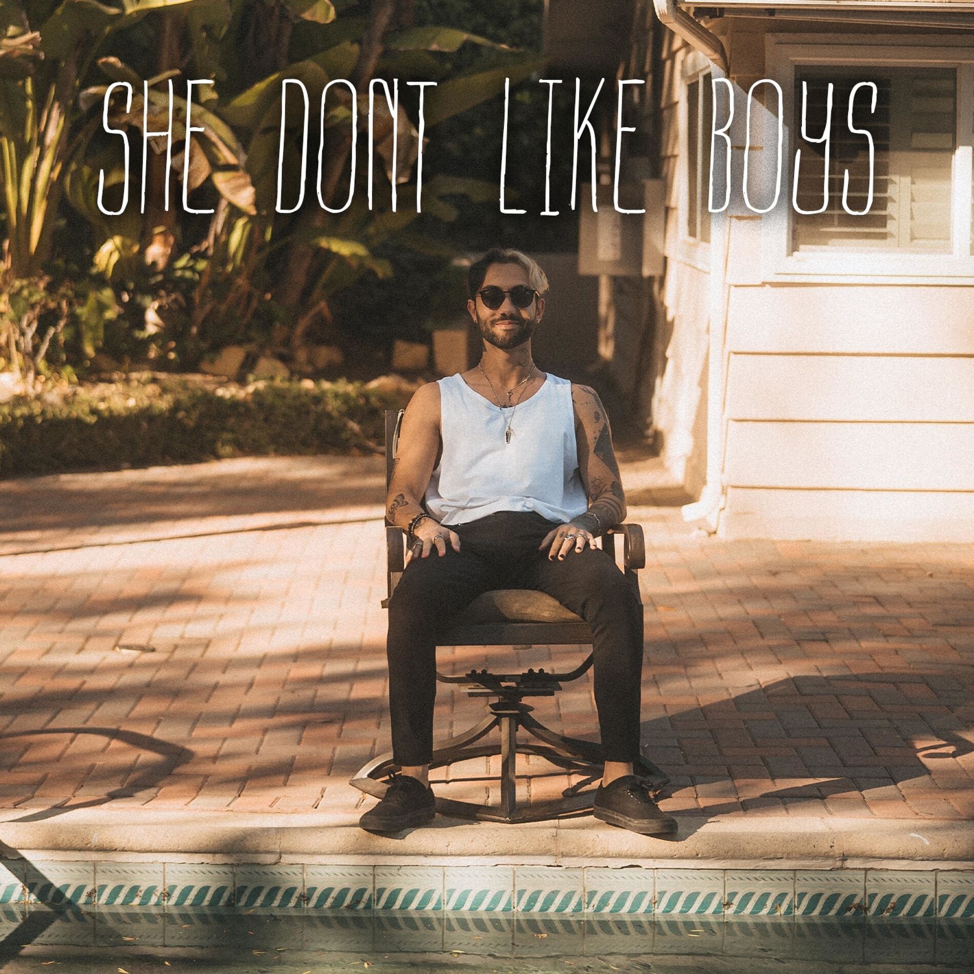 Album cover of She Don't Like Boys