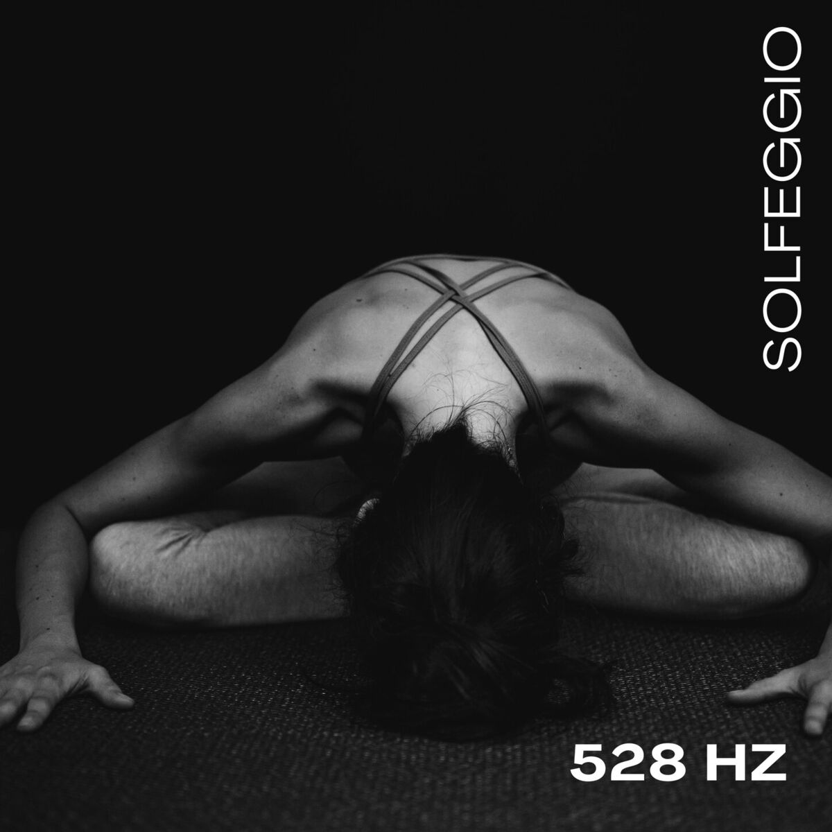 Album cover of 528 Hz: Relaxing Solfeggio Sounds