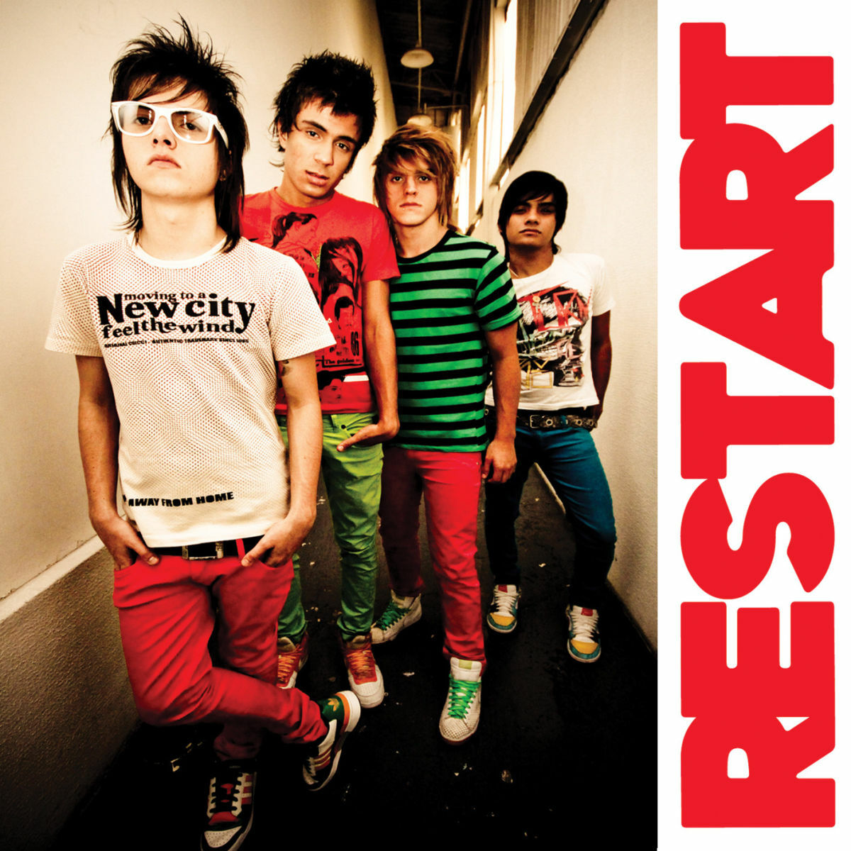 Album cover of Levo Comigo