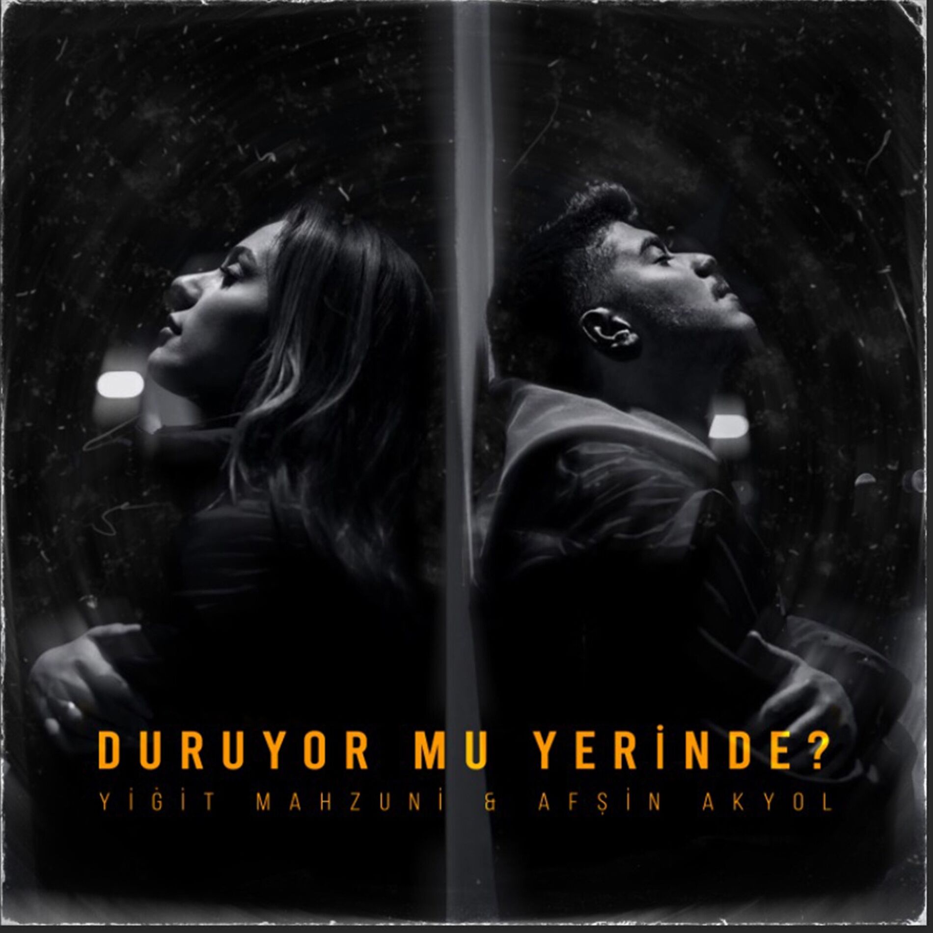 Album cover of Duruyor Mu Yerinde ?