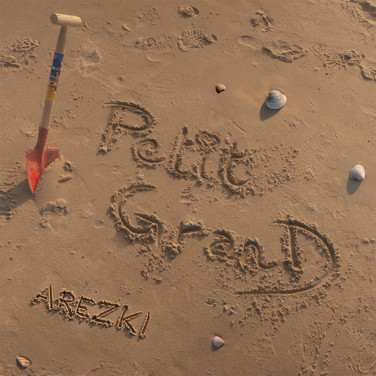 Album cover of petit Grand
