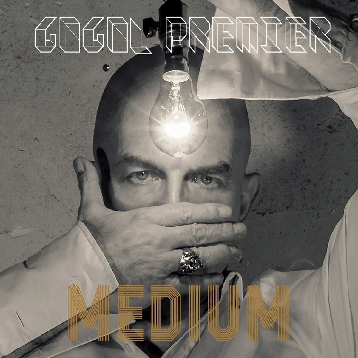 Album cover of MEDIUM