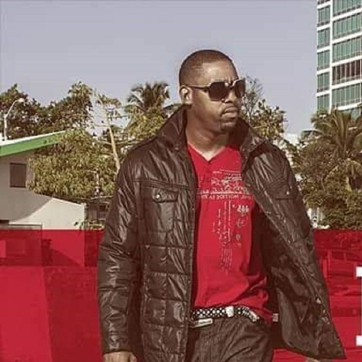Album cover of La Vida Continúa