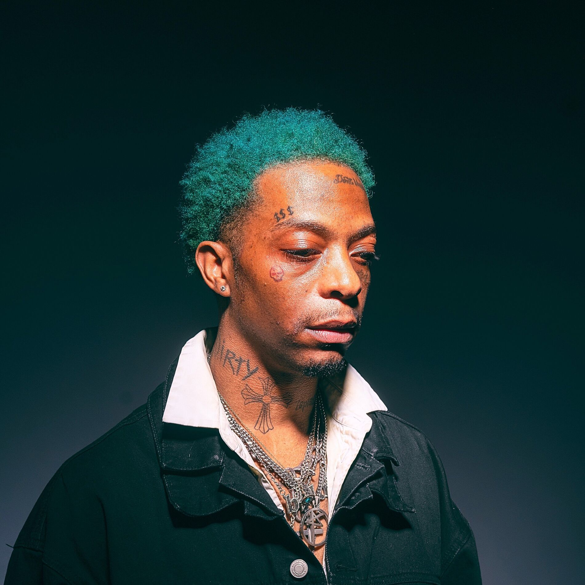 Album cover of cry on my shoulder