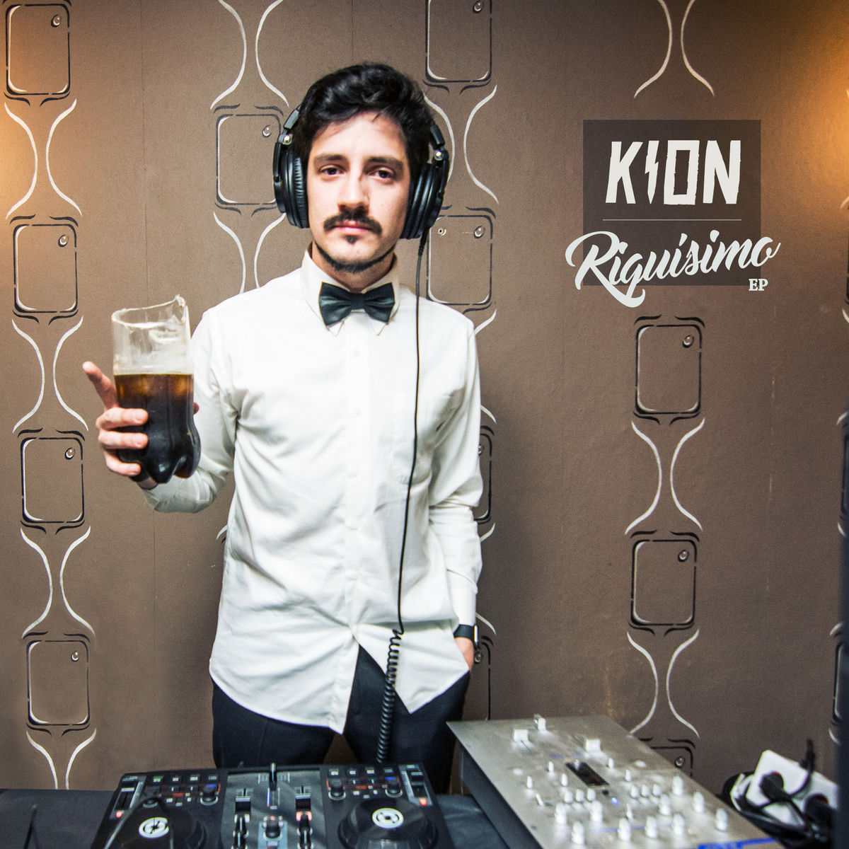 Album cover of Riquísimo