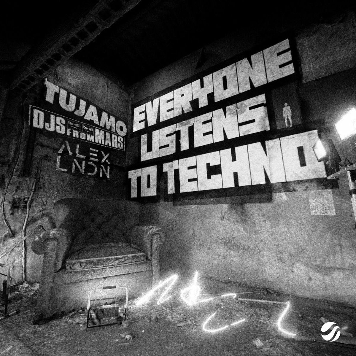 Album cover of Everyone Listens To Techno