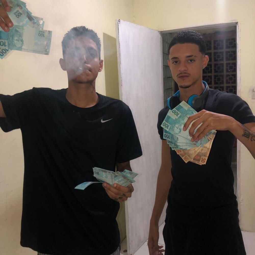 Picture of Contando Igual Carti