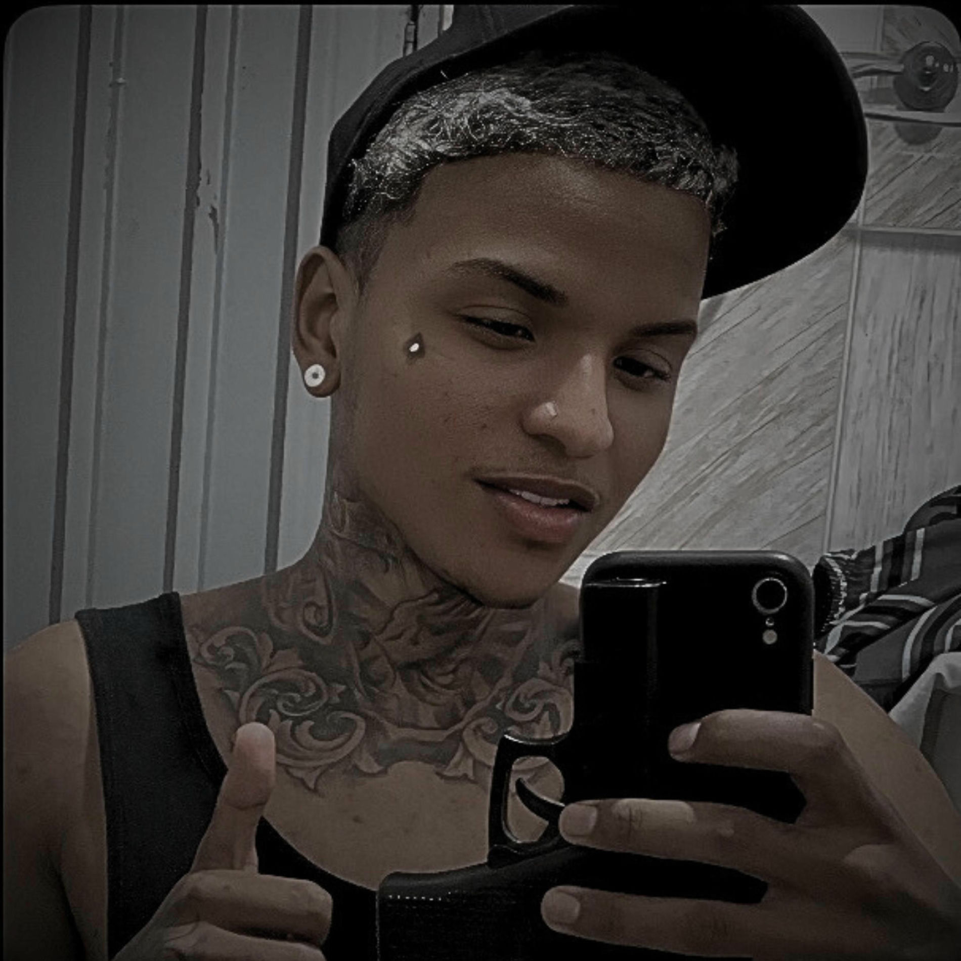 Album cover of ELETROFUNK BATENDO NA CARA DA PUTA