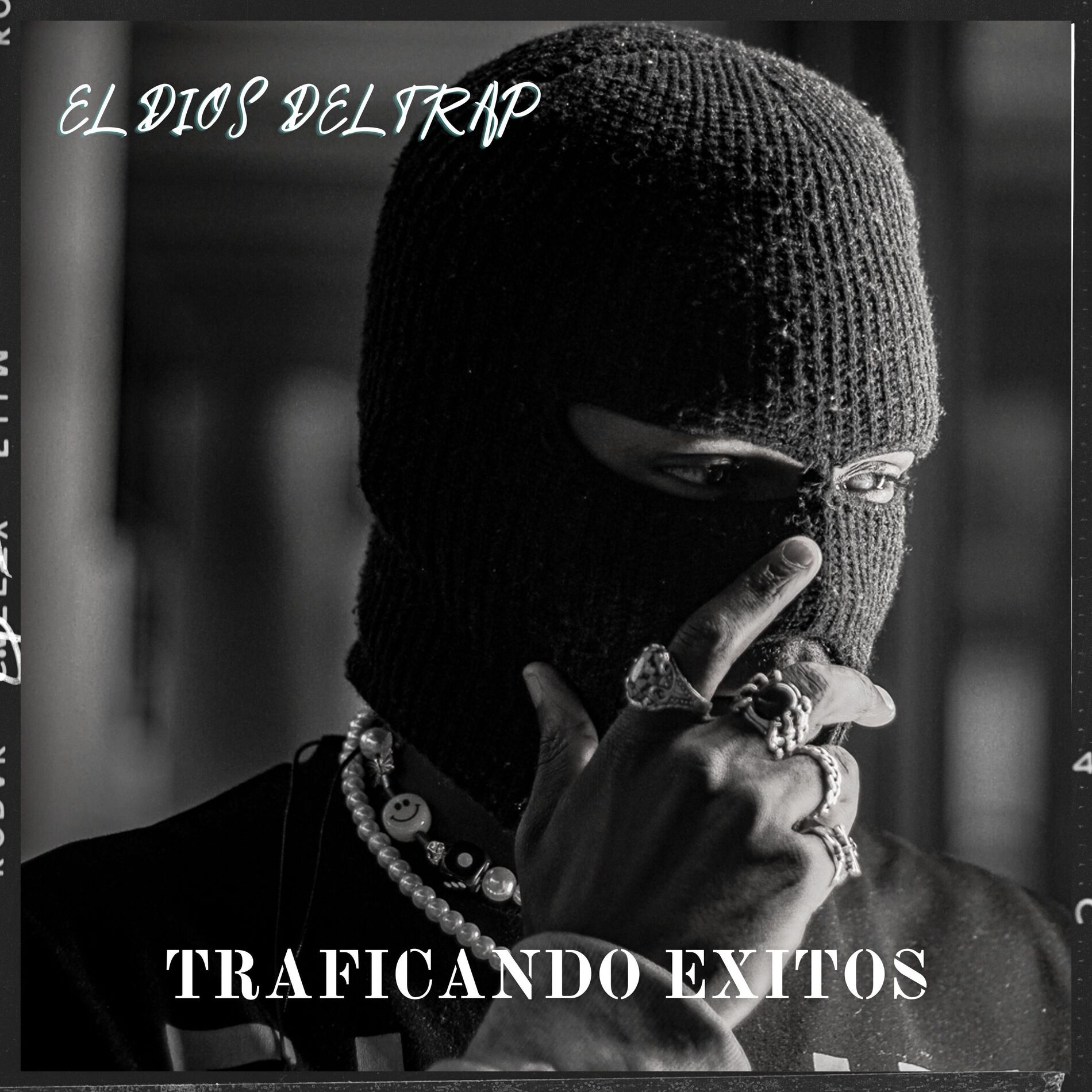 Album cover of TRAFICANDO EXITOS