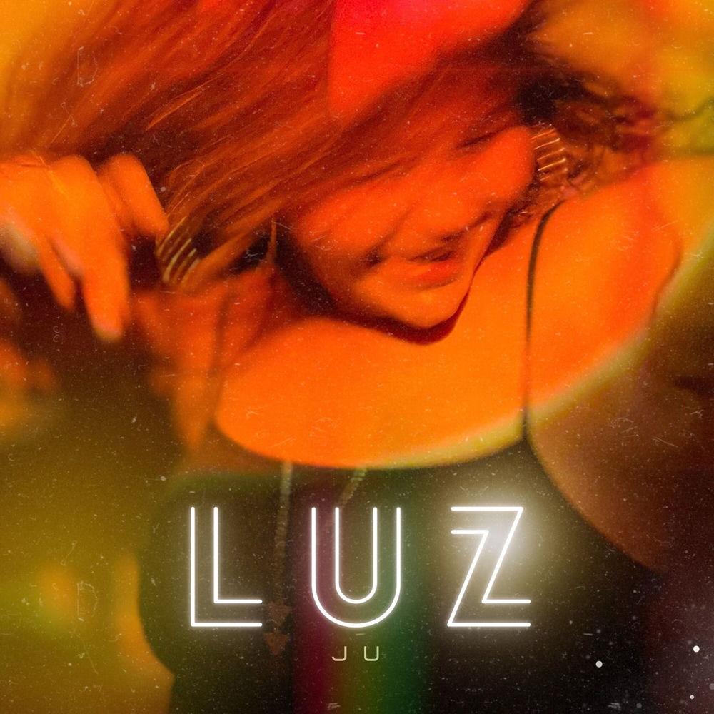 Luz cover