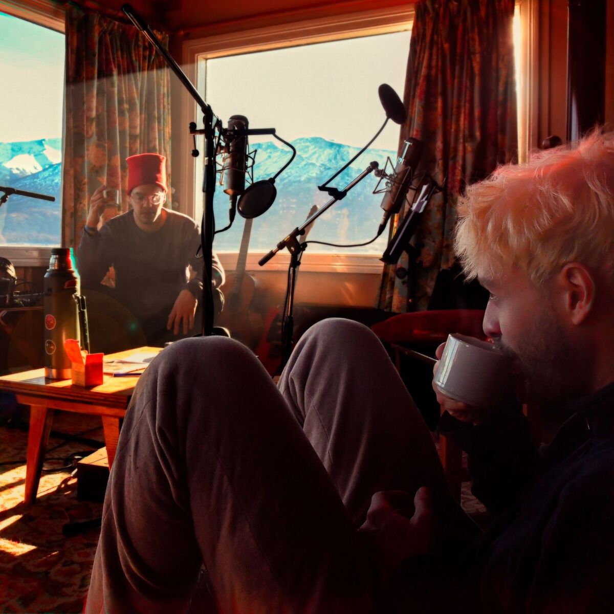 Album cover of Algo Feliz / Estar Mejor