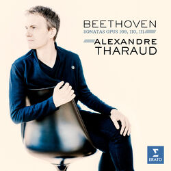 Cover of Beethoven: Piano Sonatas Nos 30-32