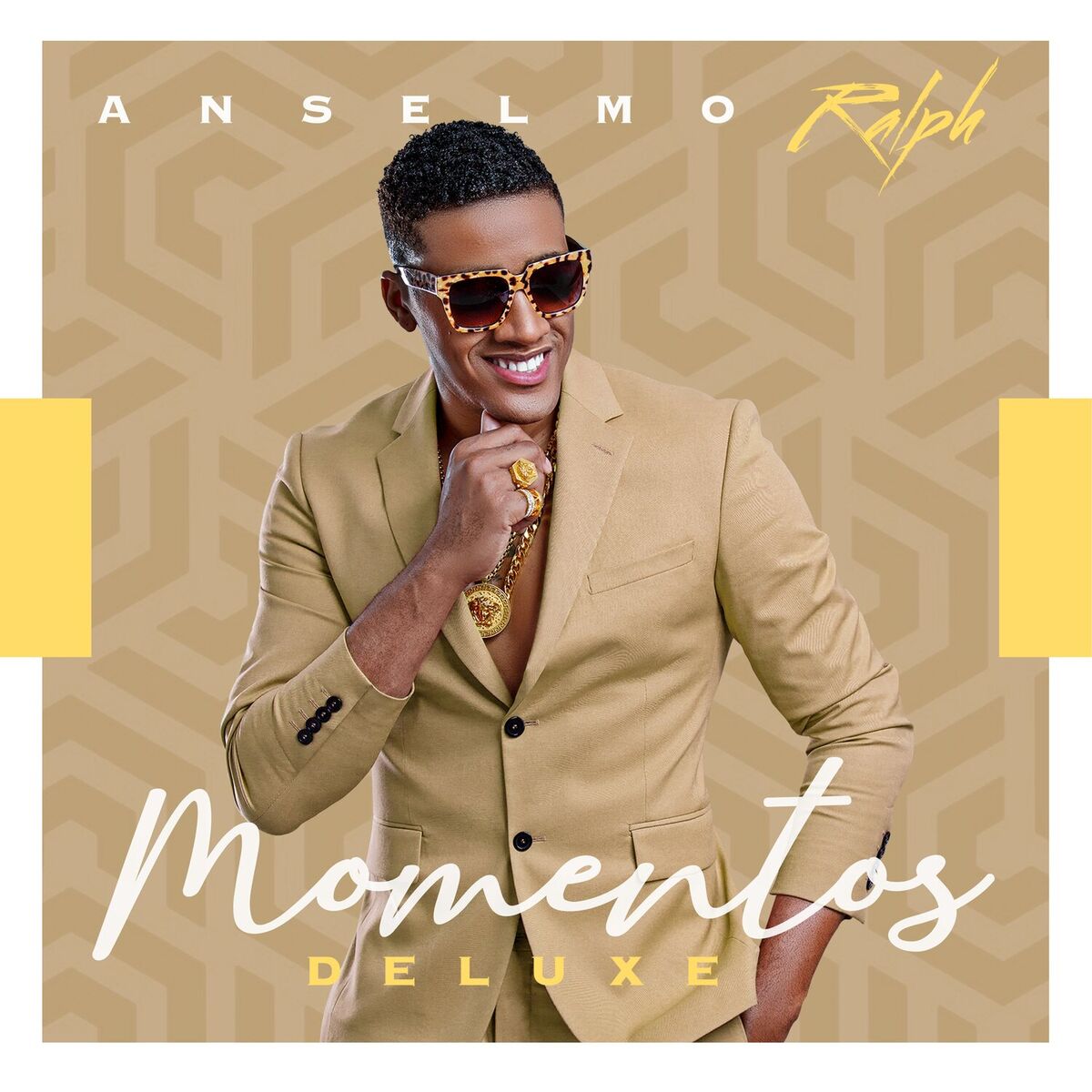 Album cover of Momentos Deluxe