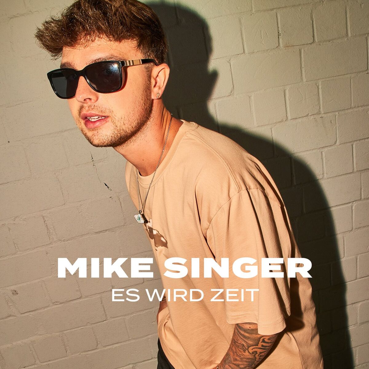Album cover of Es wird Zeit