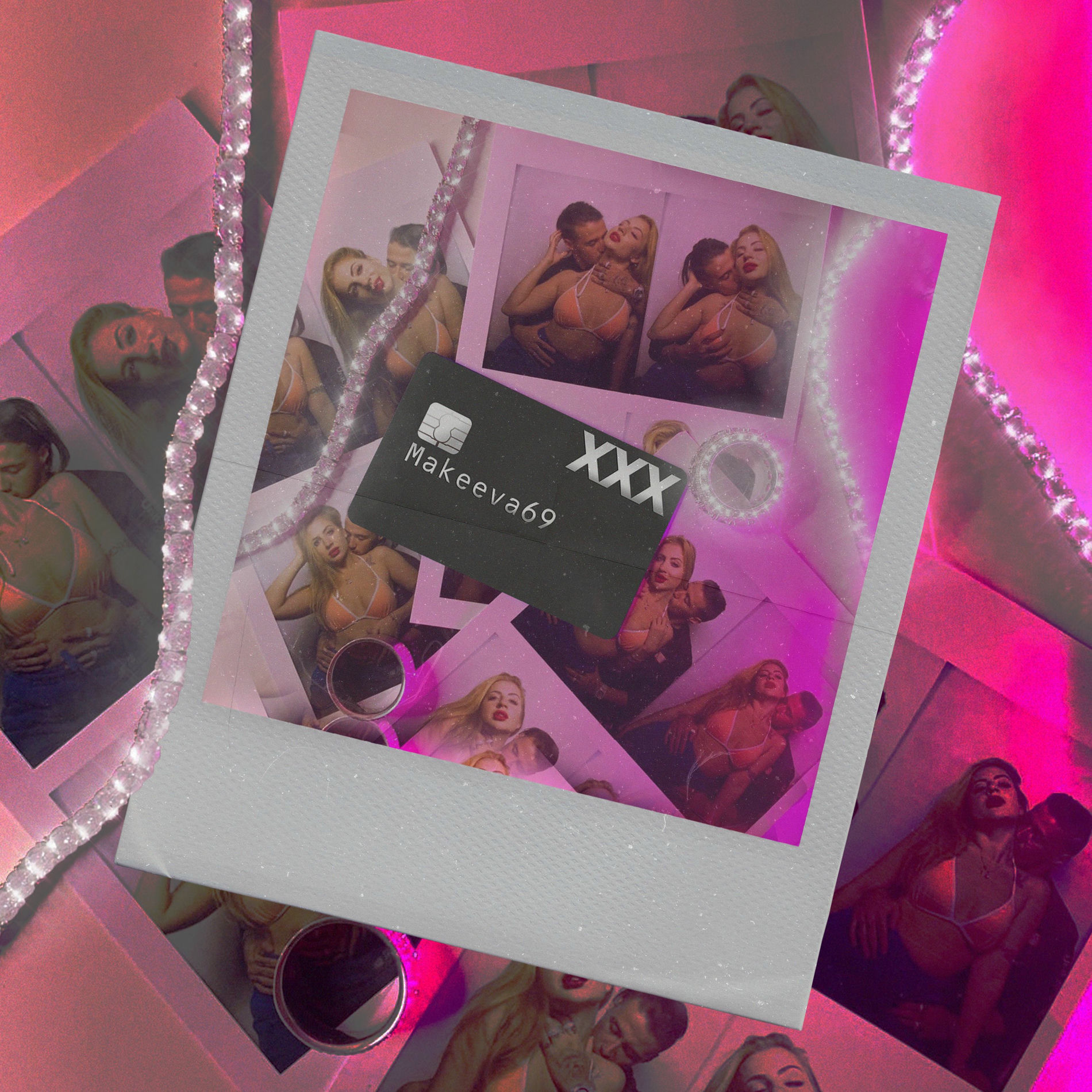 Секс Кристина Агилера Жалаңаш қыз өзін суретке түсіреді