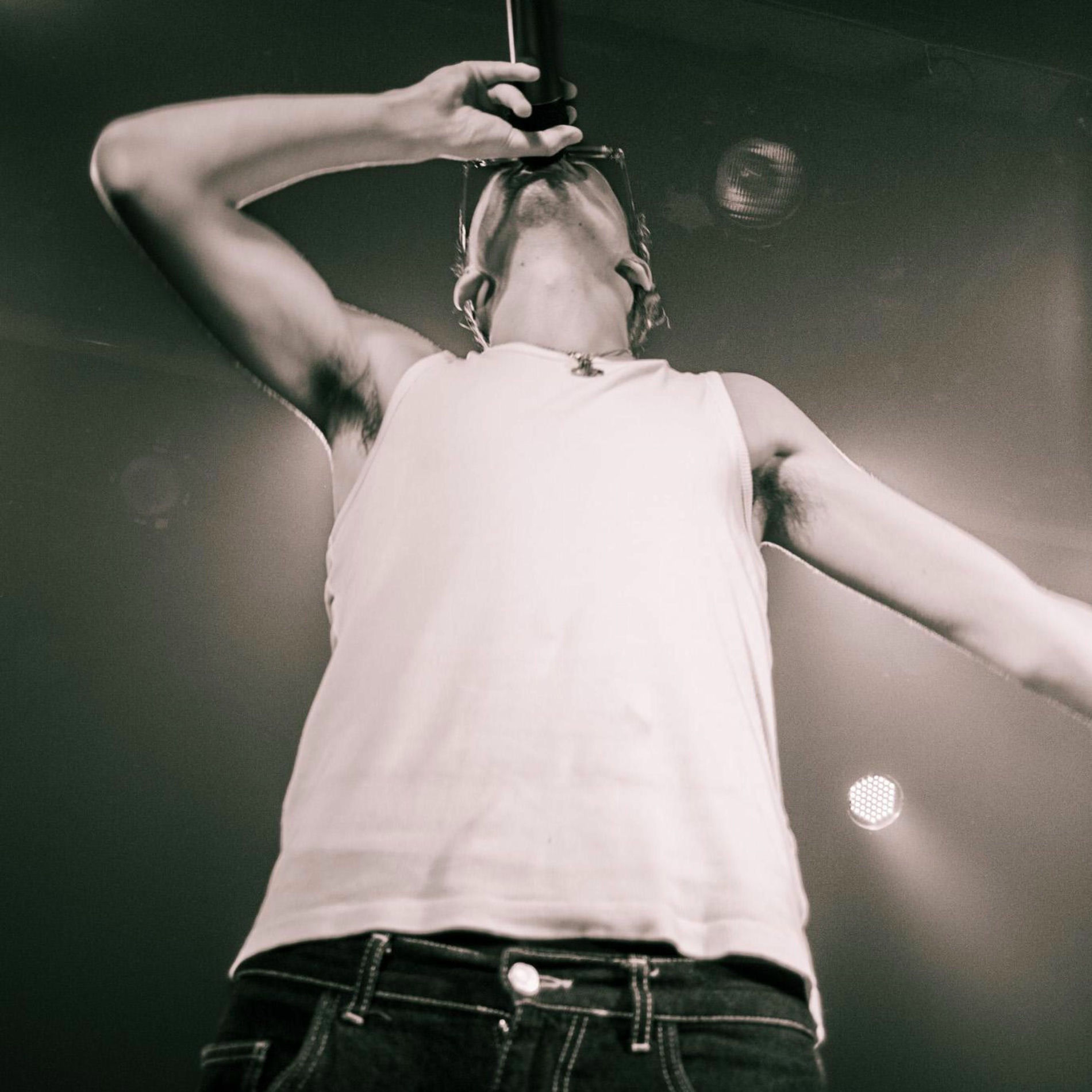 Album cover of Un ange ou une sorcière