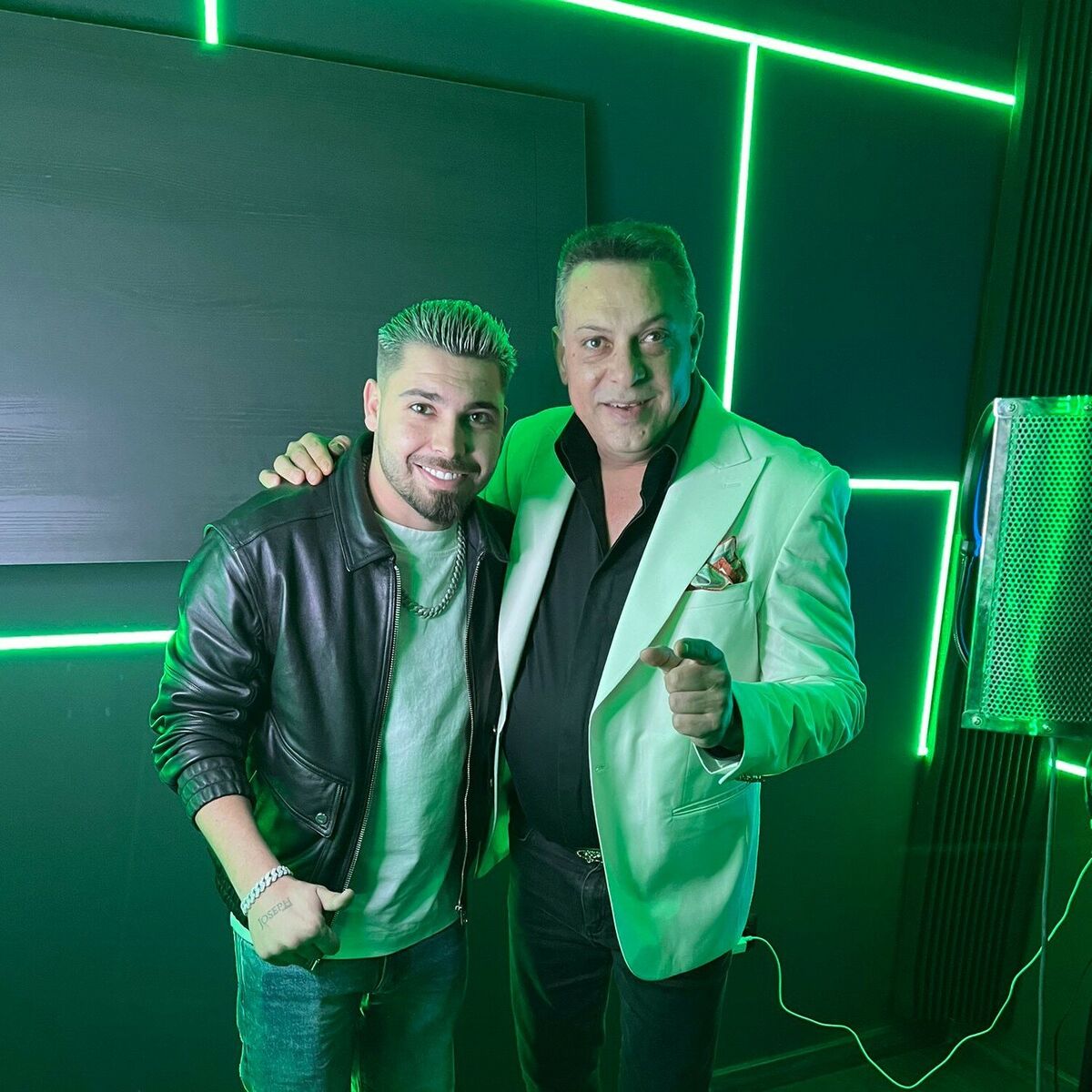 Album cover of Alo Viata Mea (Telefonul)