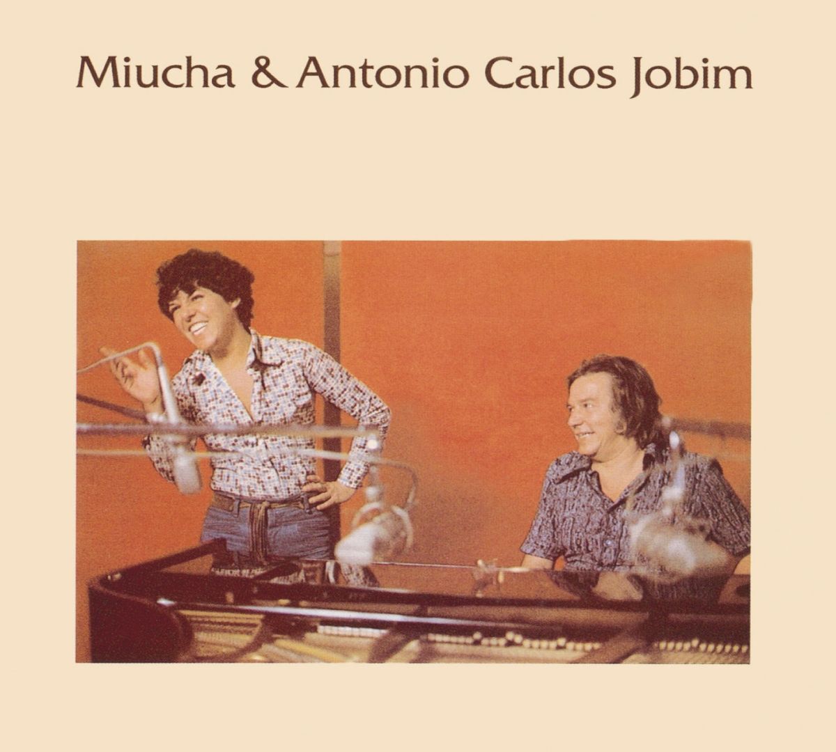 Album cover of Vai Levando (feat. Chico Buarque)