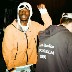 Fón Póca (feat. Travy) (MUCKANIKS Remix)