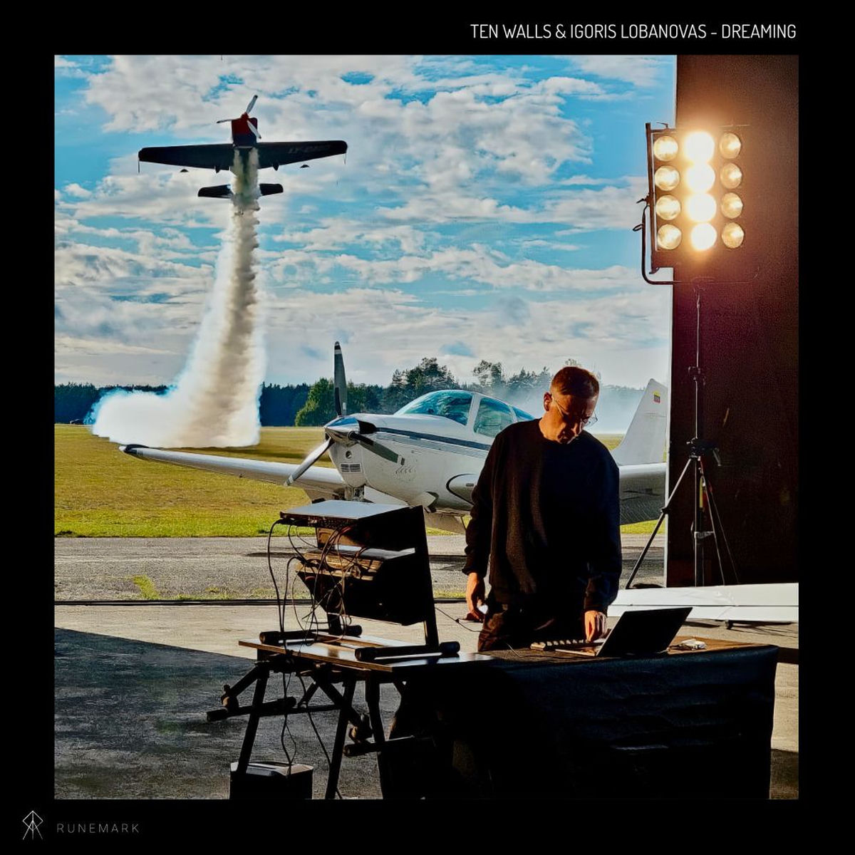 Album cover of Dreaming