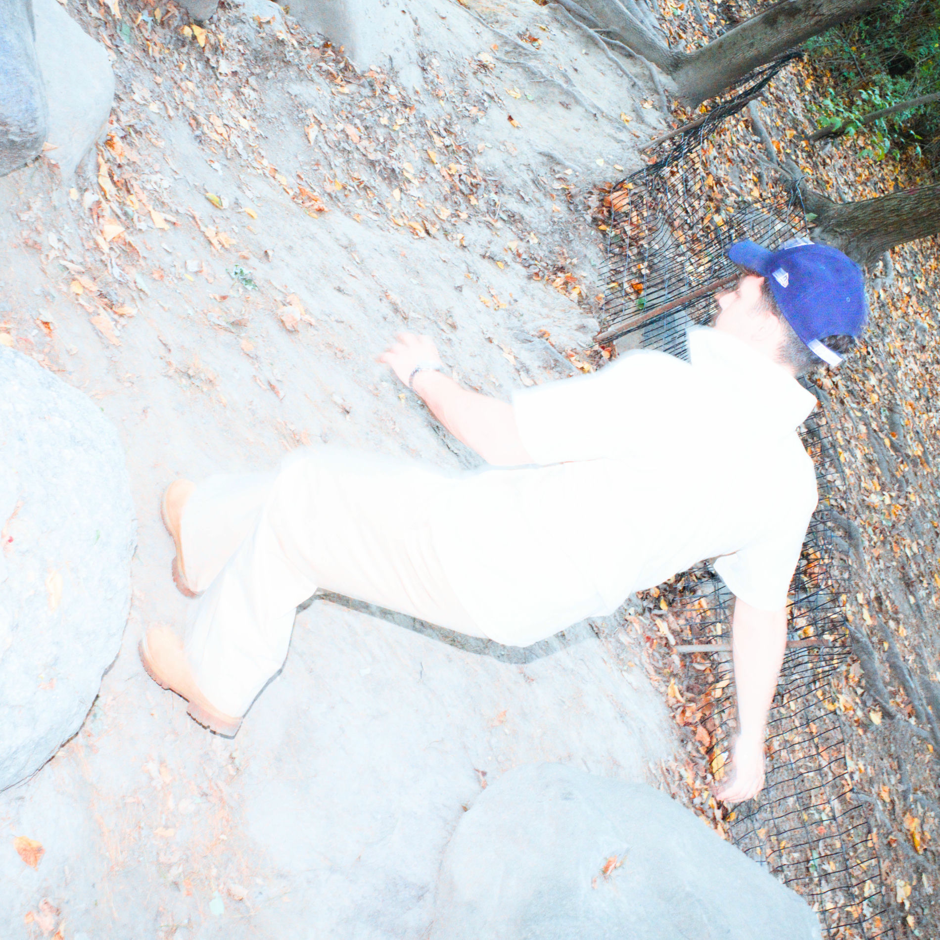 Album cover of RUN AWAY