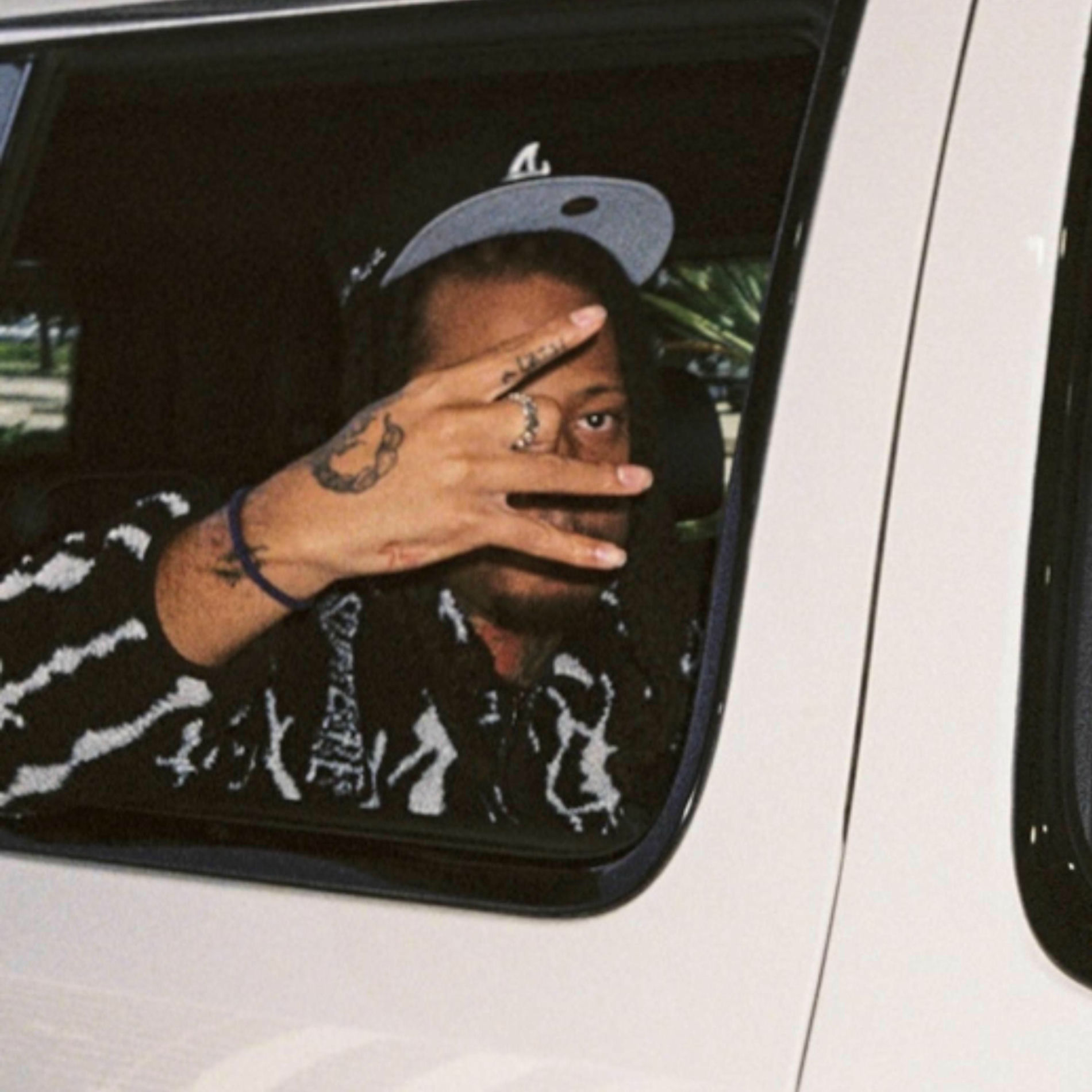 Album cover of CANT SELL ME SHIT