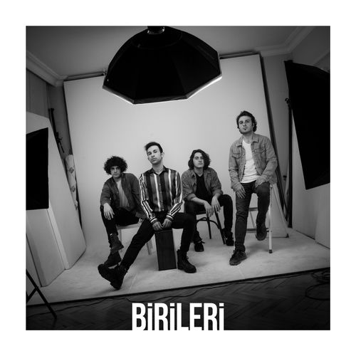 Halledebilirdik - Canlı Akustik by Birileri - 145 BPM