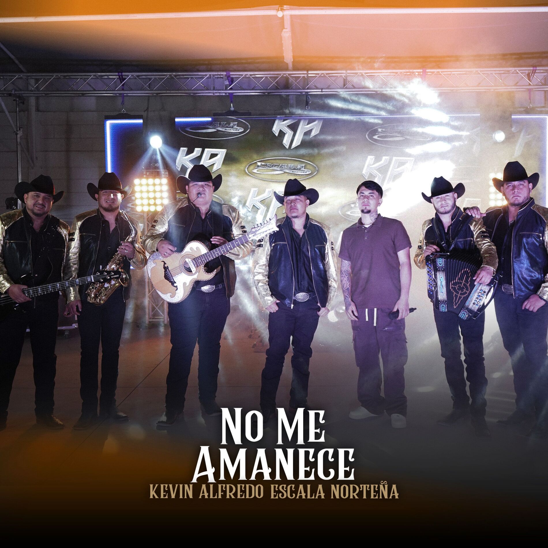 Album cover of No me amanece