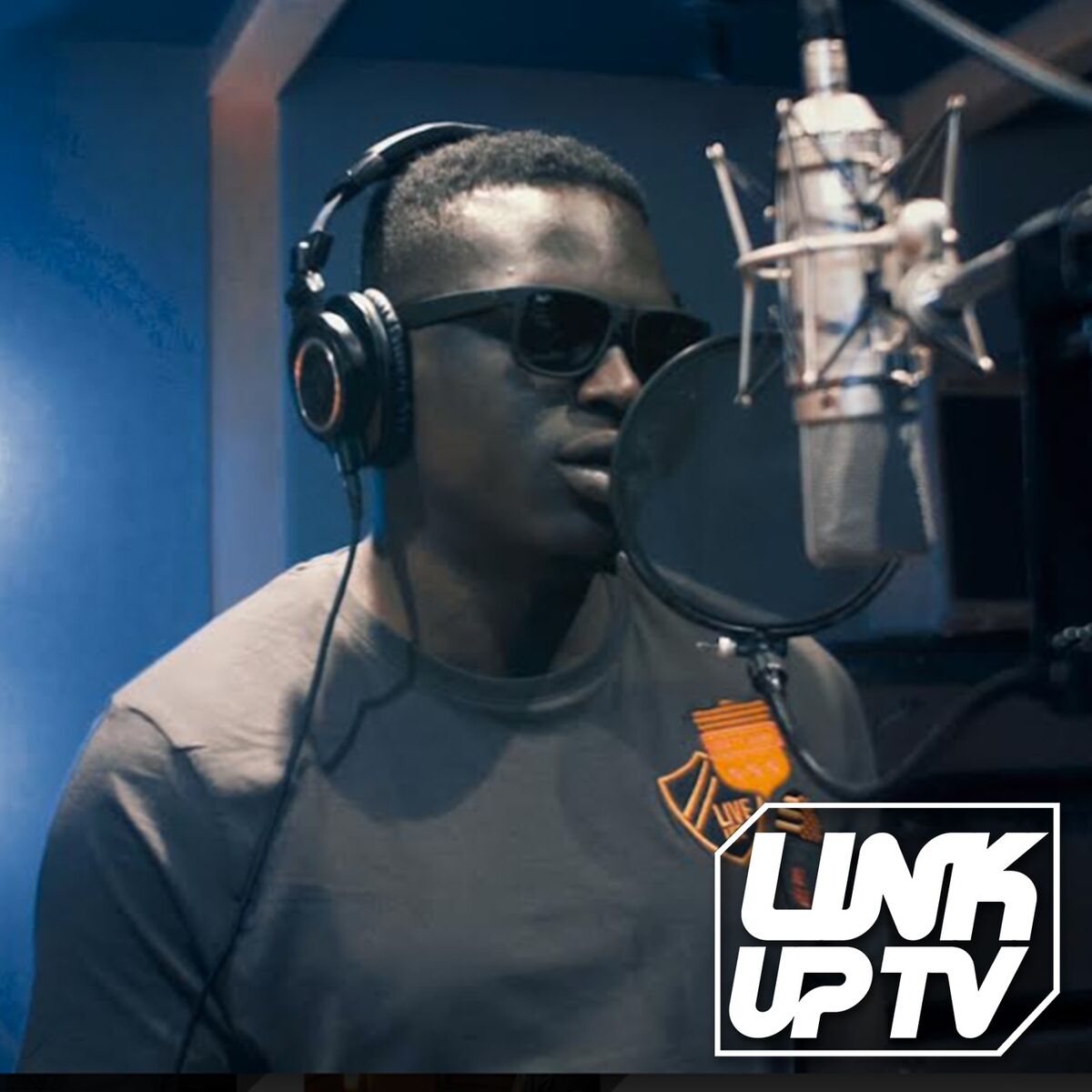 Album cover of Behind Barz