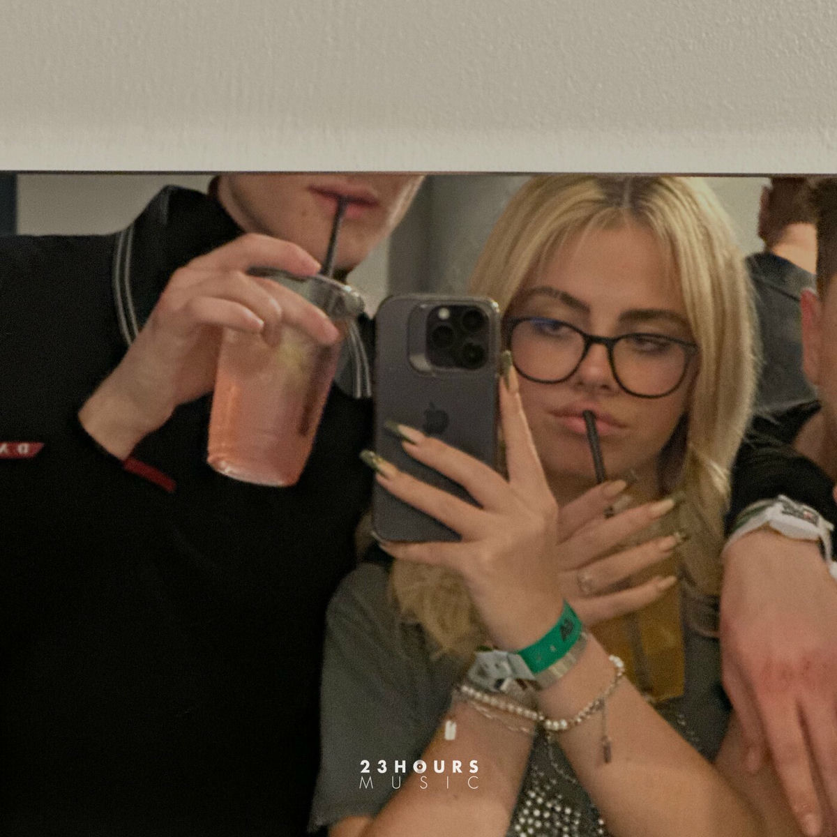 Album cover of HOODIE