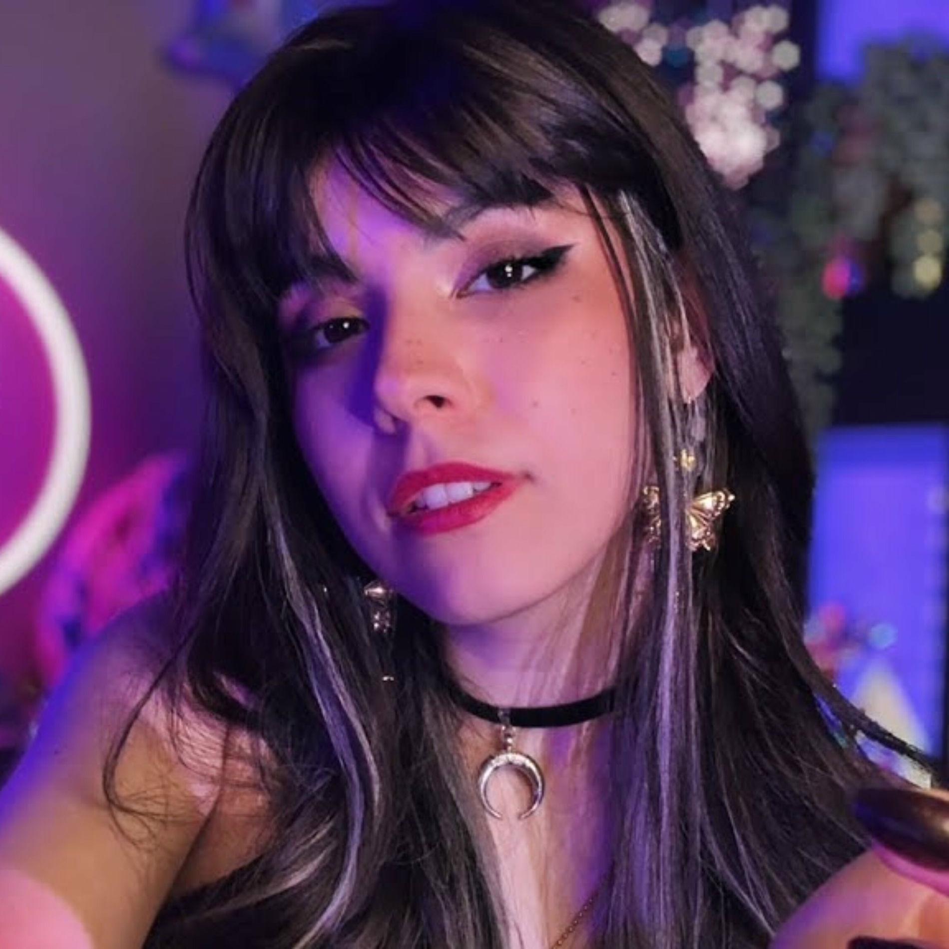 Luna Bloom ASMR: albums, songs, playlists | Deezer