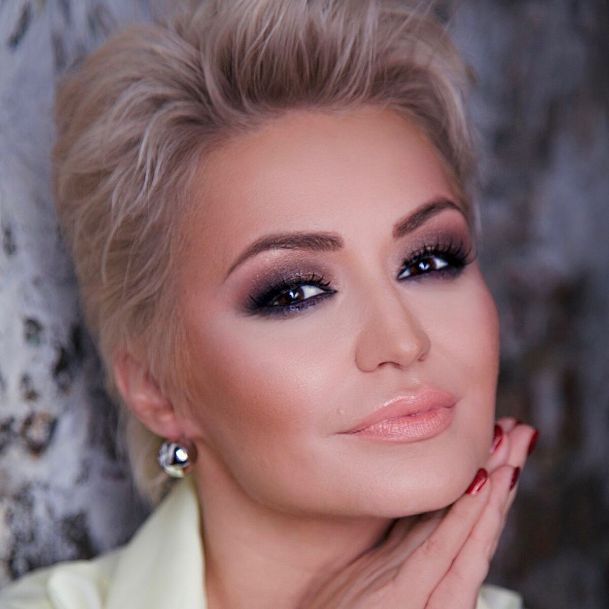 Album cover of Утону в твоих глазах