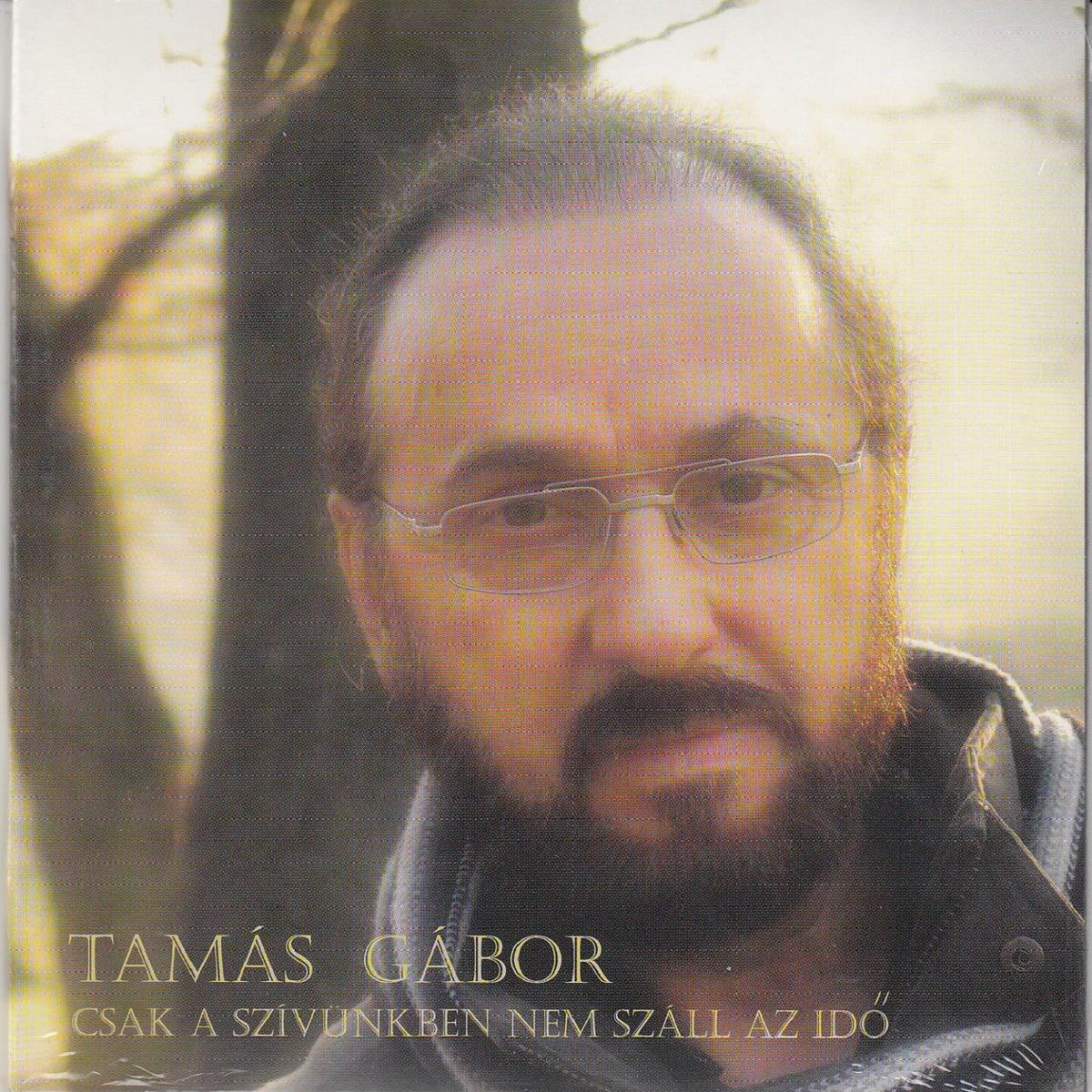 Album cover of Csak A Szívünkben Nem Száll Az Idő