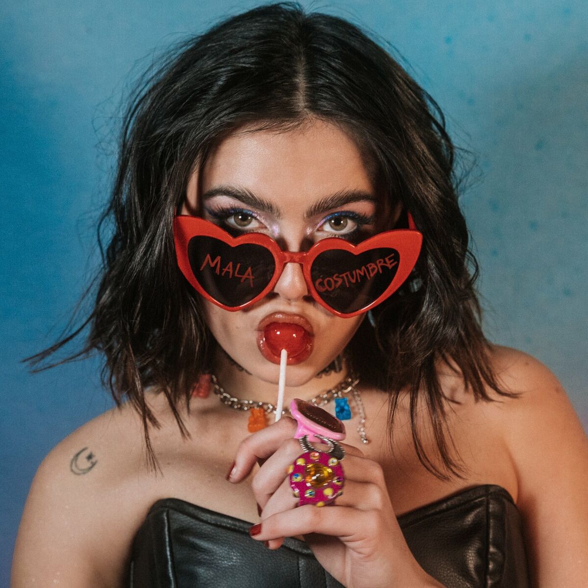 Album cover of mala costumbre