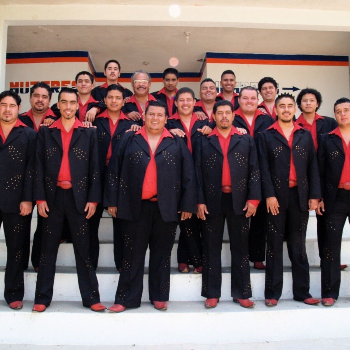 Album cover of Mas Arremangao