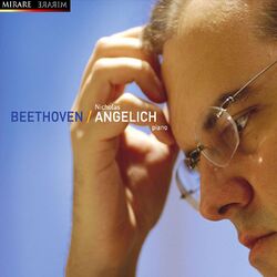 Cover of Beethoven: Piano Sonatas No 21, 12 & 32