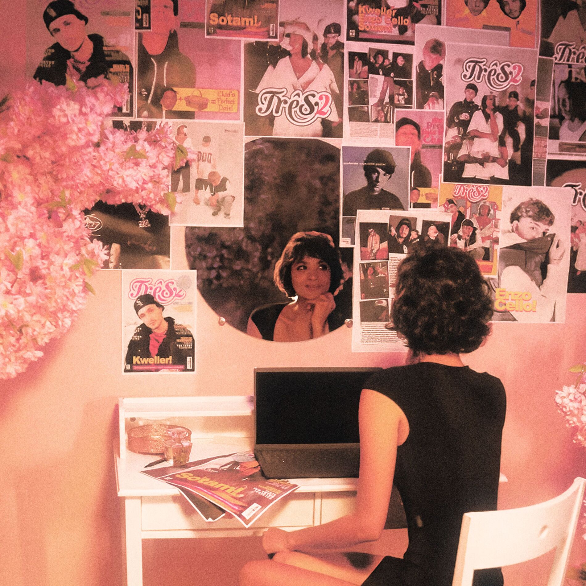 Album cover of TRÊS2