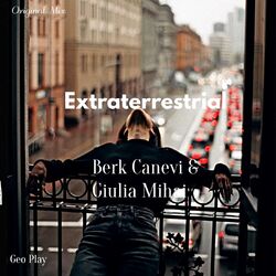 Cover of Extraterrestrial
