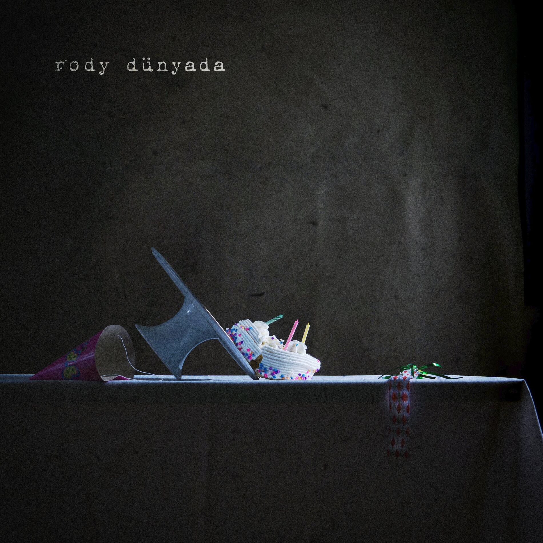 Album cover of Bir Yaş Günün Daha