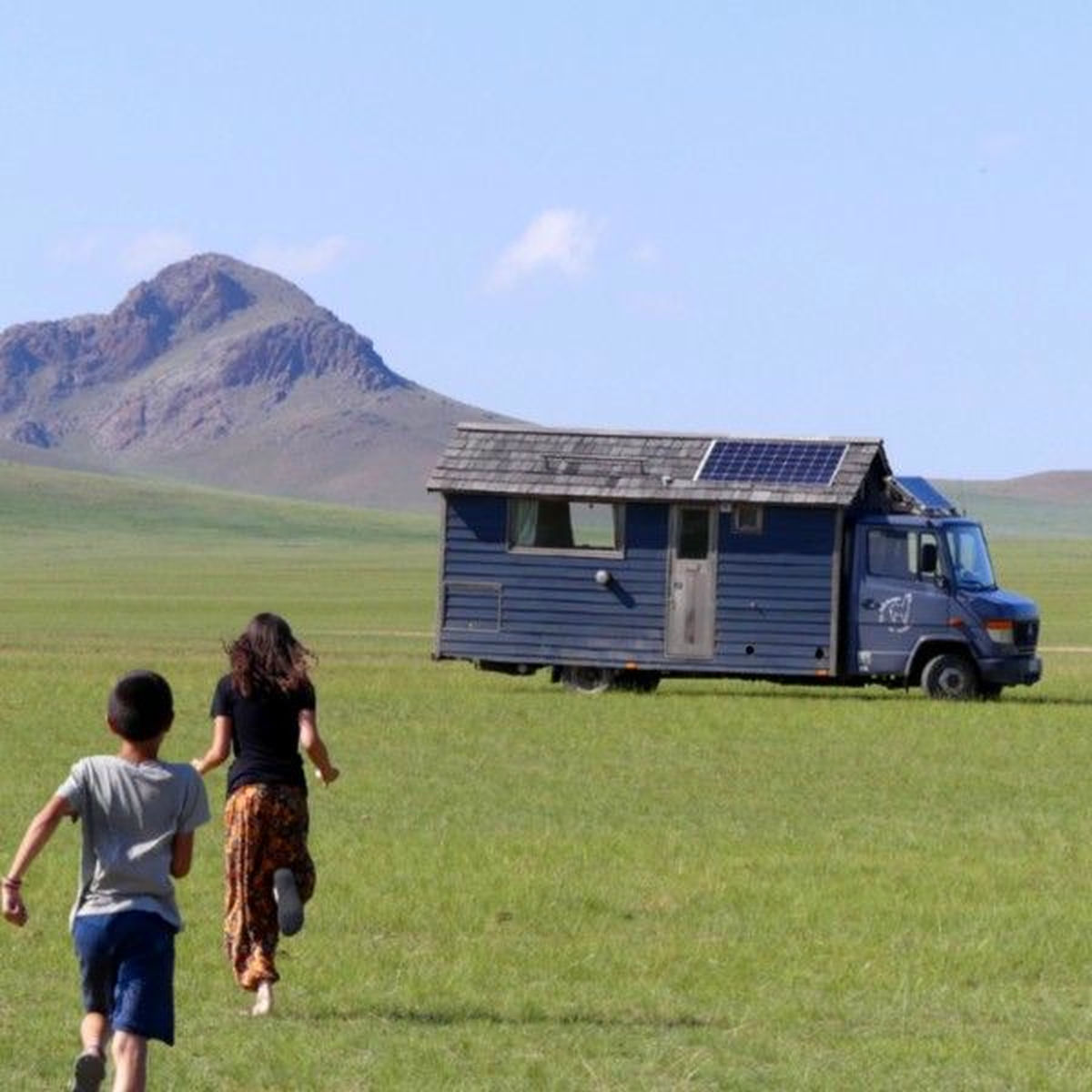 Album cover of La Famille autour du Monde