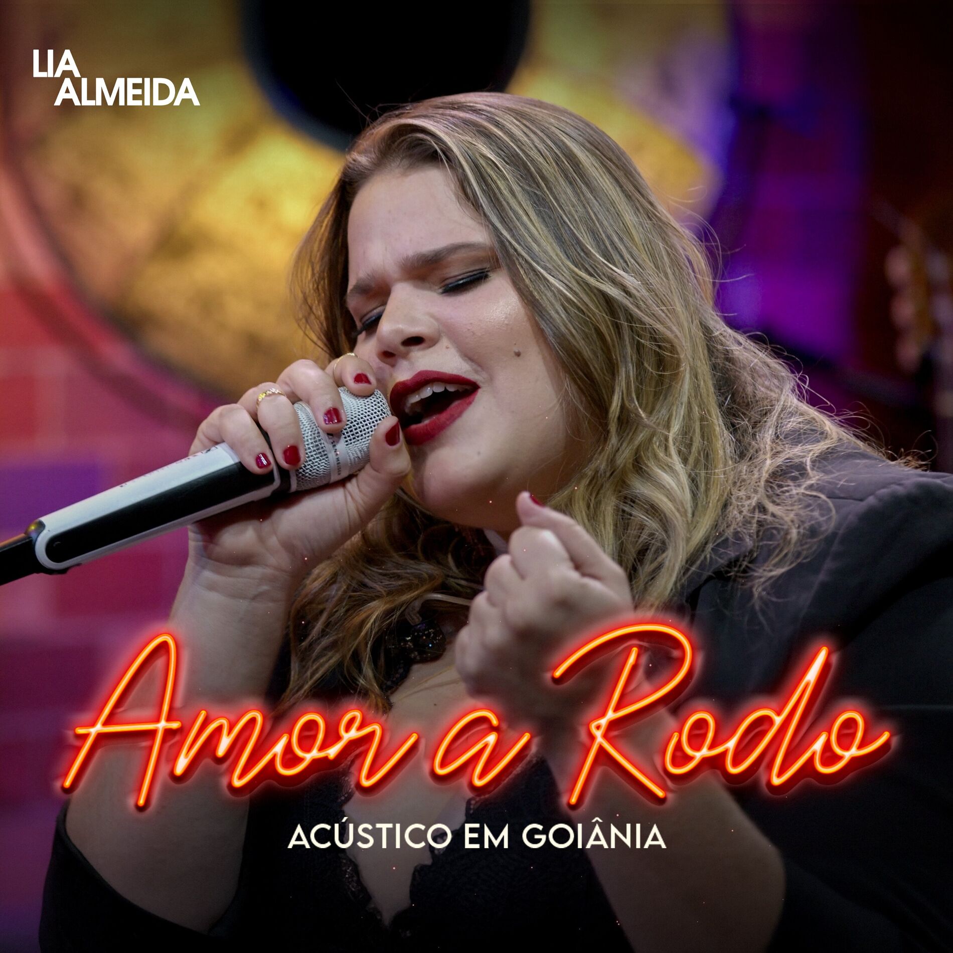 Album cover of Amor a Rodo (Acústico em Goiânia) (Ao Vivo)
