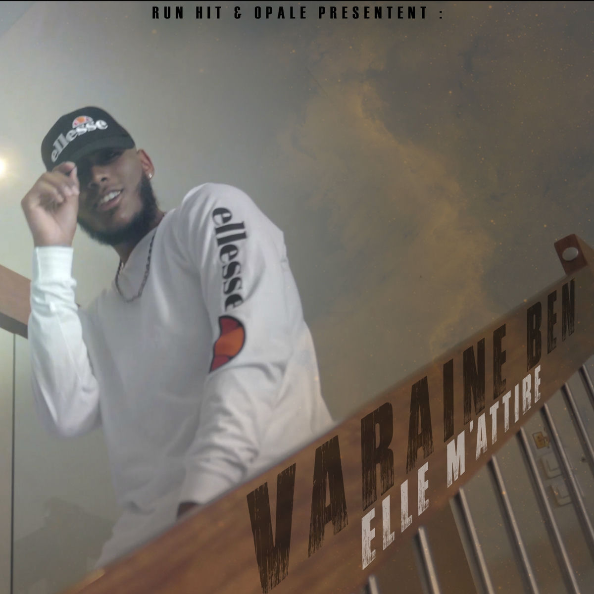 Album cover of Elle m'attire