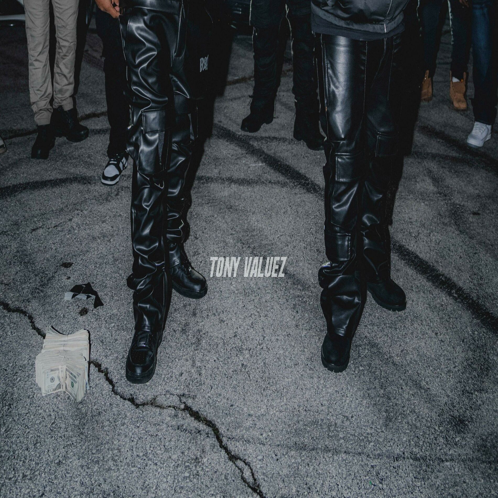Album cover of LOVE KILLS (feat. Kash Capre)
