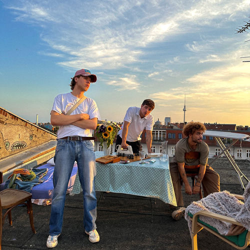 Sie passt nicht nach Berlin cover art