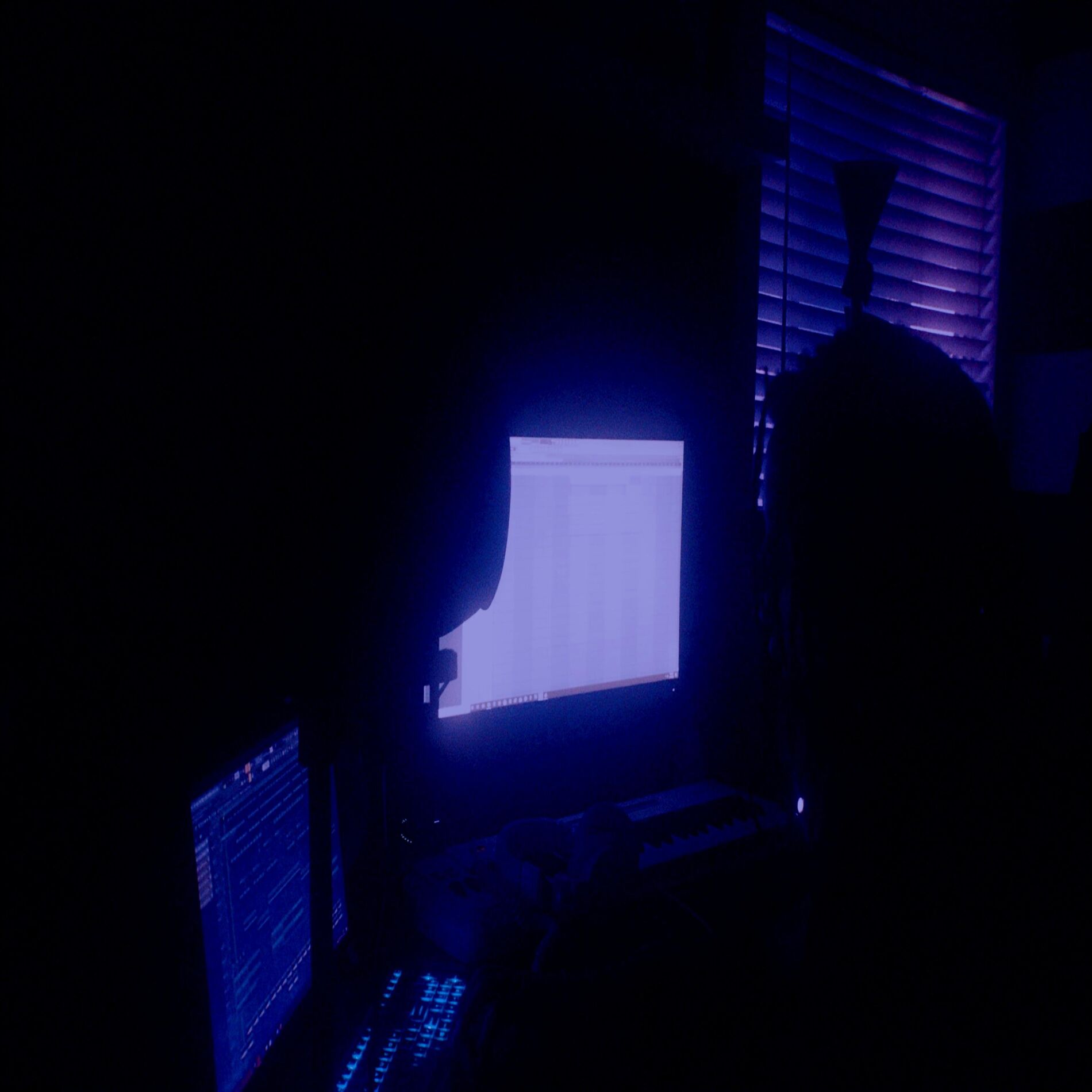 Album cover of Darksyde (feat. Omenxiii)